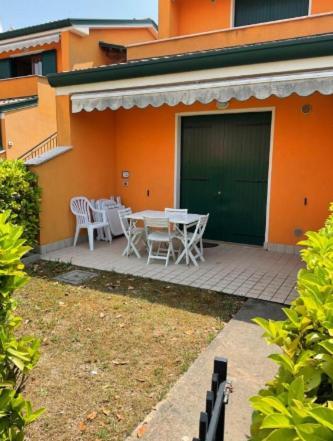 Iris 20 In Posizione Strategica, Indipendente, All'Interno Del Villaggio Dei Fiori Caorle Bagian luar foto